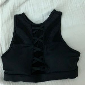 chestee sports bra